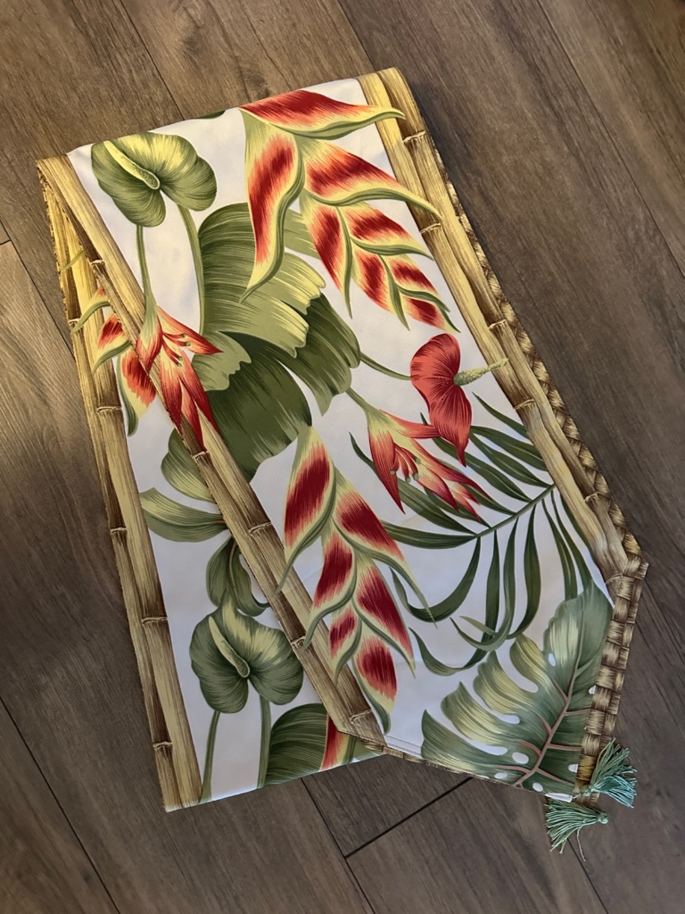 Kauhale Living table runner Hawaiian print